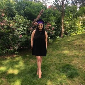 Meet your Posher, Carli